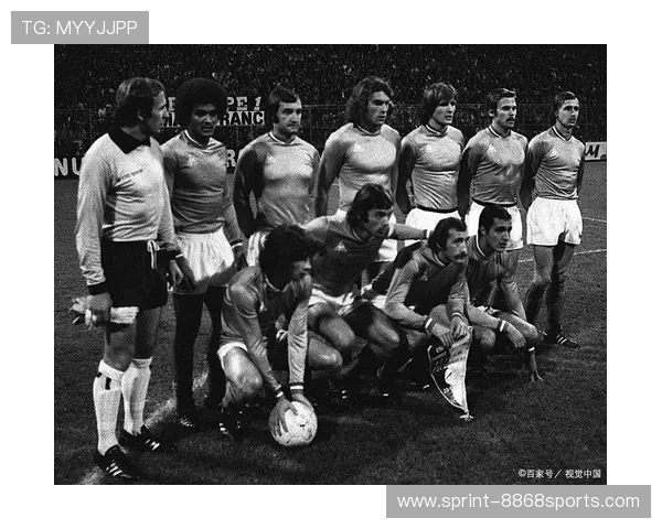 退役足球明星的传奇人生与赛场之外的精彩故事